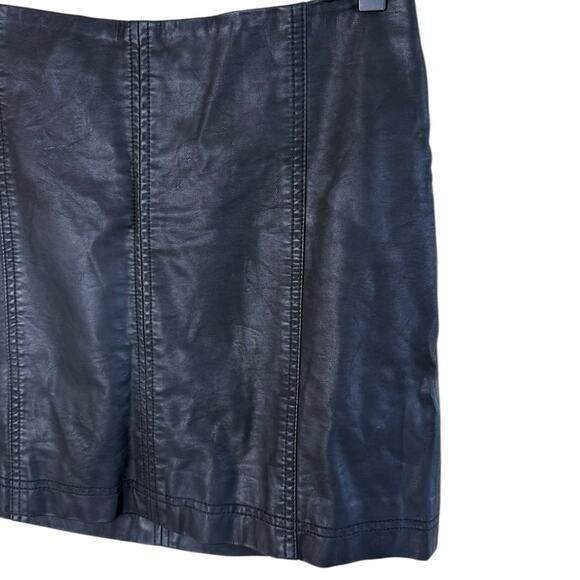 Free People Women’s Sz 6 Modern Femme Vegan Mini Skirt in Black / OB583305 - Picture 5 of 7